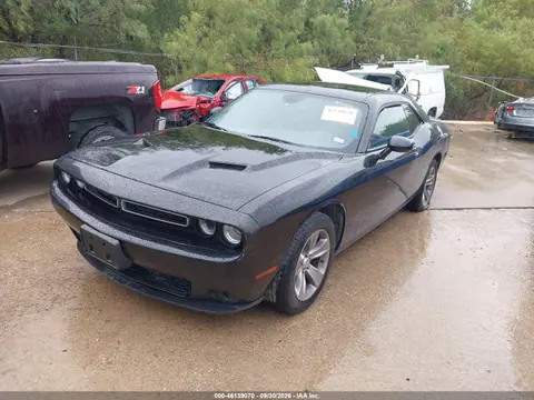 2018 Dodge Challenger Sxt VIN 2C3CDZAG0JH271997 фото 2