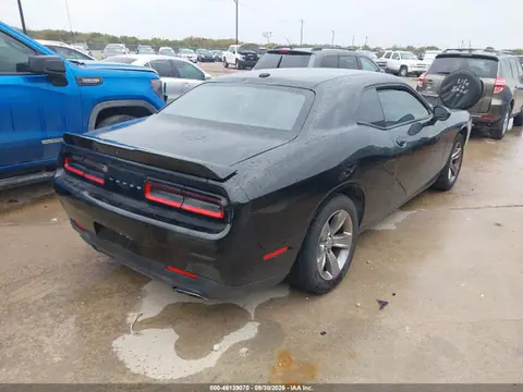 2018 Dodge Challenger Sxt VIN 2C3CDZAG0JH271997 фото 4