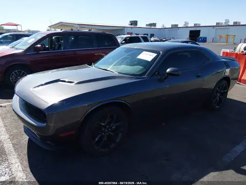 2022 Dodge Challenger Sxt VIN 2C3CDZAG0NH132068 фото 2