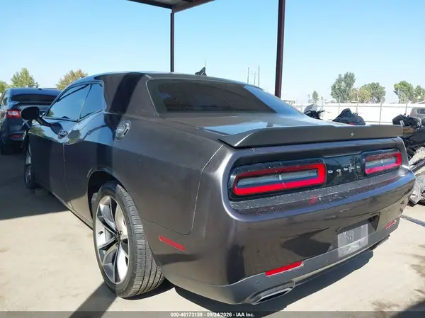 2C3CDZAG5GH329675 — 2016 Dodge Challenger, фото 3 с аукциона IAAI, Передняя часть