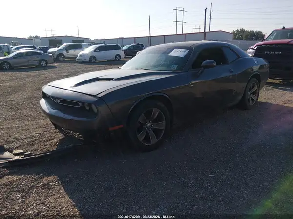2C3CDZAG8GH100763 — 2016 Dodge Challenger, фото 2 с аукциона IAAI 14.10.2026, Естественный износ