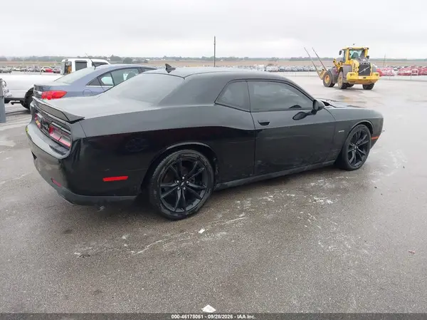 2C3CDZBT0GH201887 — 2016 Dodge Challenger, фото 4 с аукциона IAAI, Левый бок