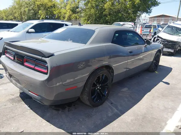 2C3CDZAG1JH204518 — 2018 Dodge Challenger, фото 4 с аукциона IAAI, Левый бок