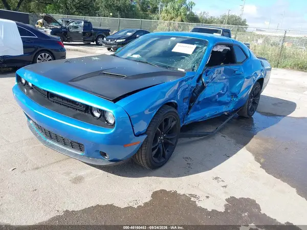 2C3CDZBT2JH333055 — 2018 Dodge Challenger, фото 2 с аукциона IAAI, Левый бок