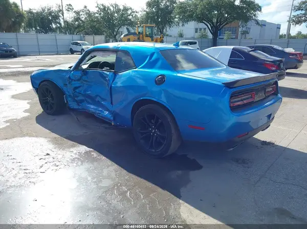 2C3CDZBT2JH333055 — 2018 Dodge Challenger, фото 3 с аукциона IAAI, Левый бок
