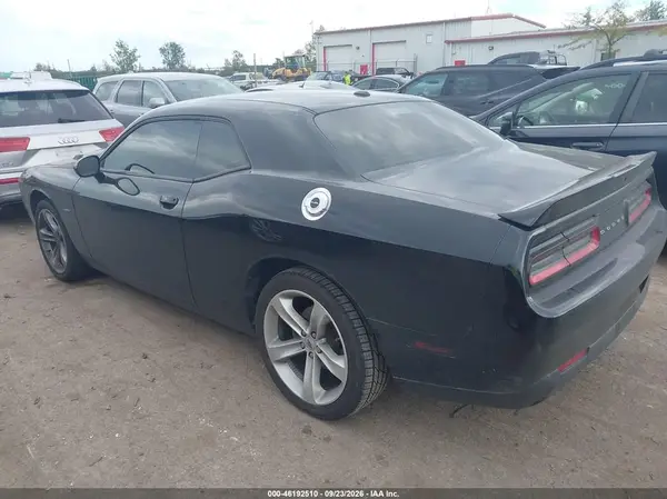 2C3CDZBT7JH252701 — 2018 Dodge Challenger, фото 3 с аукциона IAAI, Передняя часть