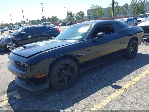 2C3CDZJG8KH672358 — 2019 Dodge Challenger, фото 2 с аукциона IAAI, Передняя часть справа