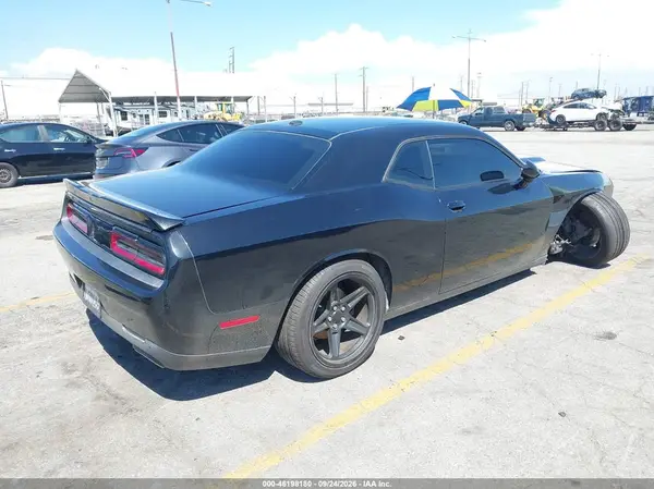 2C3CDZJG8KH672358 — 2019 Dodge Challenger, фото 4 с аукциона IAAI, Передняя часть справа
