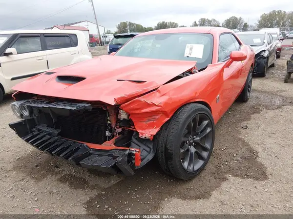 2C3CDZFJ3LH221442 — 2020 Dodge Challenger, фото 2 с аукциона IAAI, Передняя часть