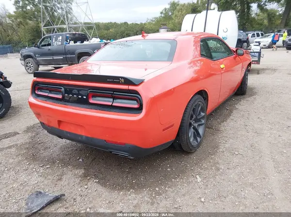 2C3CDZFJ3LH221442 — 2020 Dodge Challenger, фото 4 с аукциона IAAI, Передняя часть