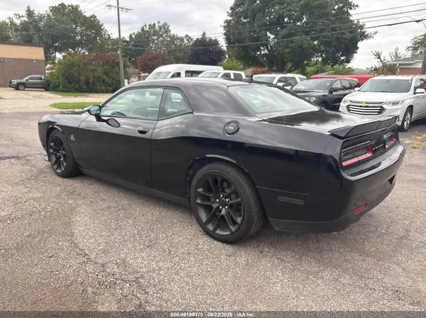 2C3CDZFJXLH181201 — 2020 Dodge Challenger, фото 3 с аукциона IAAI, Естественный износ