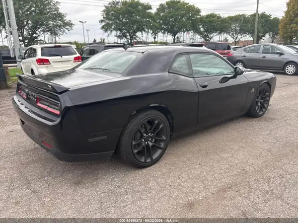 2C3CDZFJXLH181201 — 2020 Dodge Challenger, фото 4 с аукциона IAAI, Естественный износ
