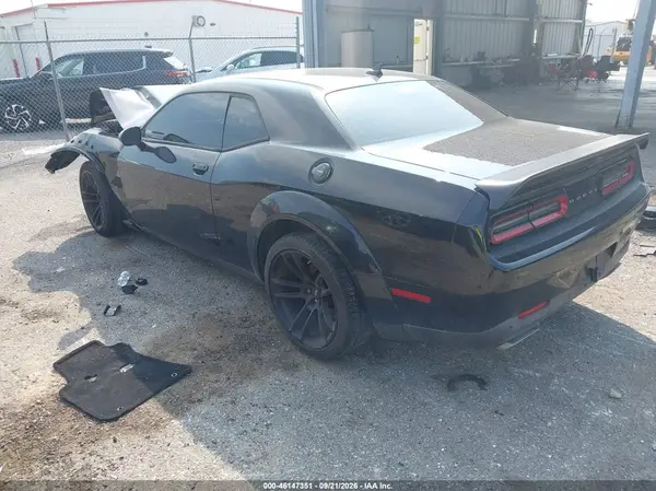2C3CDZFJ4MH517345 — 2021 Dodge Challenger, фото 3 с аукциона IAAI 13.10.2026, Передняя часть