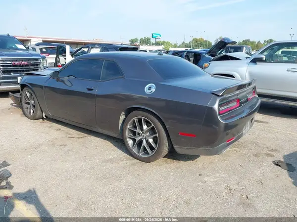 2C3CDZJG0NH230100 — 2022 Dodge Challenger, фото 3 с аукциона IAAI, Передняя часть