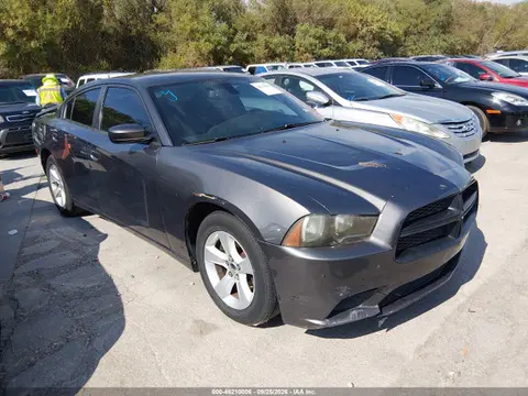 2C3CDXBG7EH259399 — 2014 Dodge Charger SE, Естественный износ (Normal Wear & Tear), фото до ремонта