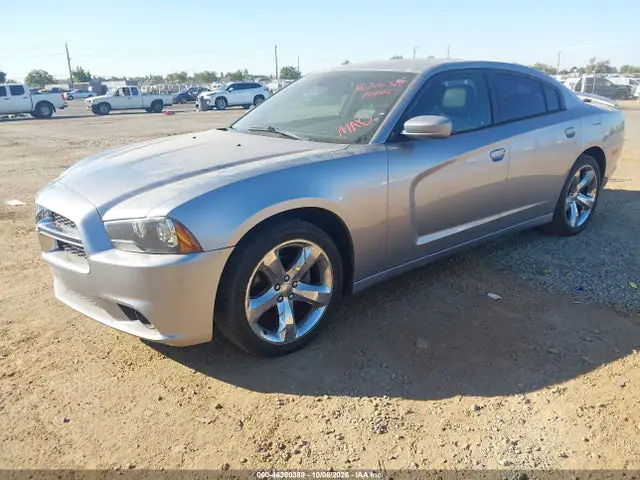 2C3CDXHG6EH180331 — 2014 Dodge Charger SXT Plus, фото 2 с аукциона IAAI 14.10.2026, Естественный износ