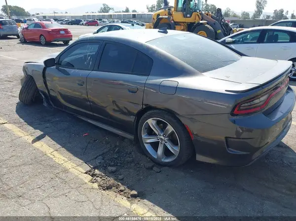 2C3CDXCT5HH620290 — 2017 Dodge Charger, фото 3 с аукциона IAAI 13.10.2026, Естественный износ