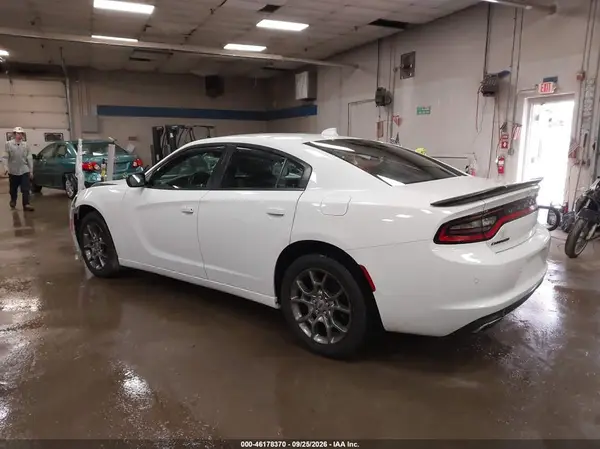 2C3CDXJG6HH538171 — 2017 Dodge Charger, фото 3 с аукциона IAAI, Передняя часть