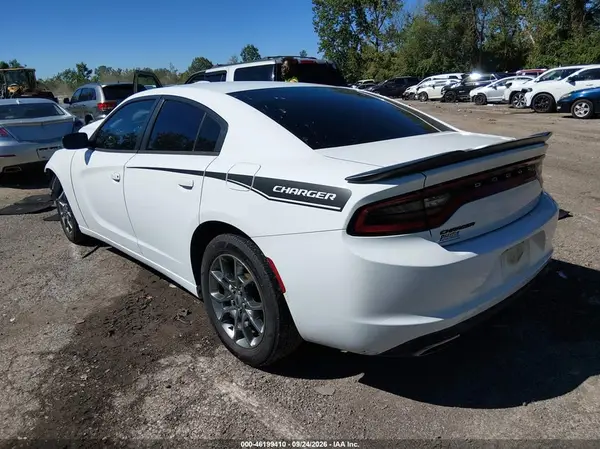 2C3CDXFG8HH557703 — 2017 Dodge Charger, фото 3 с аукциона IAAI, Передняя часть