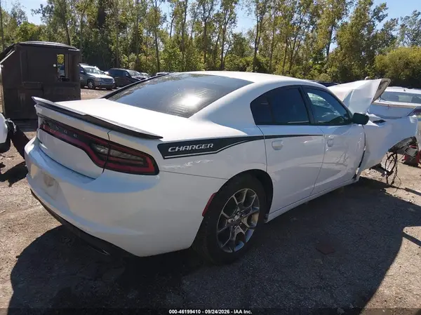 2C3CDXFG8HH557703 — 2017 Dodge Charger, фото 4 с аукциона IAAI, Передняя часть