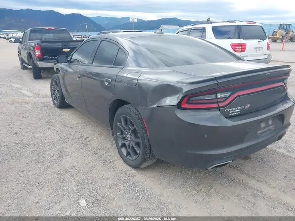 2C3CDXJG6JH211016 — 2018 Dodge Charger, фото 3 с аукциона IAAI, Передняя часть