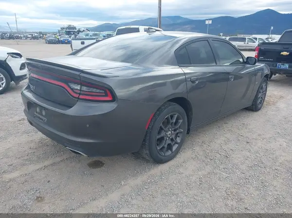 2C3CDXJG6JH211016 — 2018 Dodge Charger, фото 4 с аукциона IAAI, Передняя часть