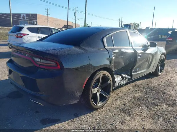 2C3CDXBGXKH696132 — 2019 Dodge Charger, фото 4 с аукциона IAAI, Правый бок