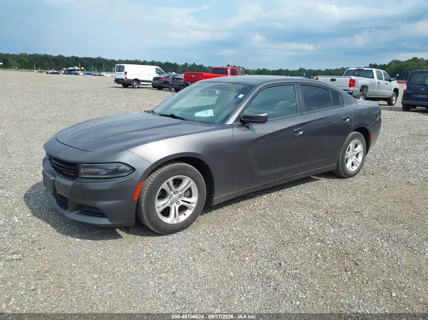 2C3CDXBG0LH179973 — 2020 Dodge Charger, фото 2 с аукциона IAAI 05.10.2026, Естественный износ