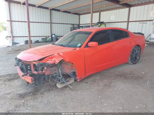 2C3CDXBG9LH232928 — 2020 Dodge Charger, фото 2 с аукциона IAAI, Передняя часть