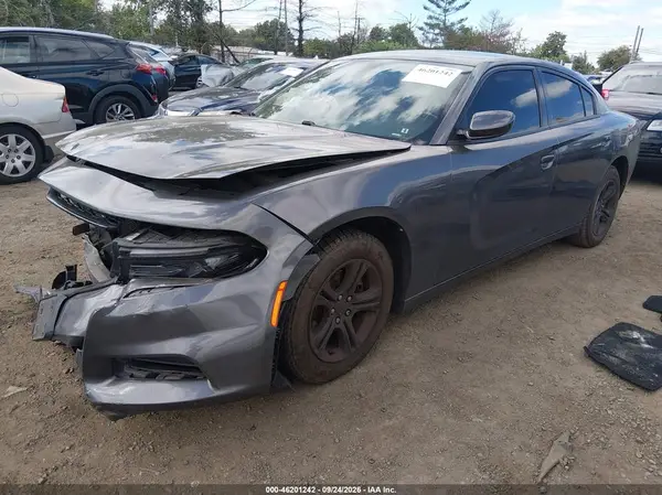 2C3CDXBG0MH624844 — 2021 Dodge Charger, фото 2 с аукциона IAAI, Передняя часть