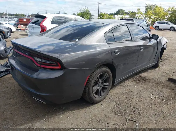 2C3CDXBG0MH624844 — 2021 Dodge Charger, фото 4 с аукциона IAAI, Передняя часть