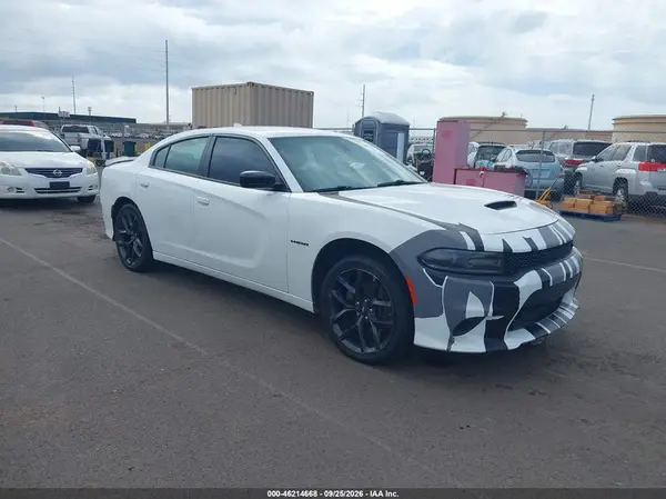 2C3CDXCT1MH675037 — 2021 Dodge Charger, Передняя часть слева (Left Front), фото до ремонта