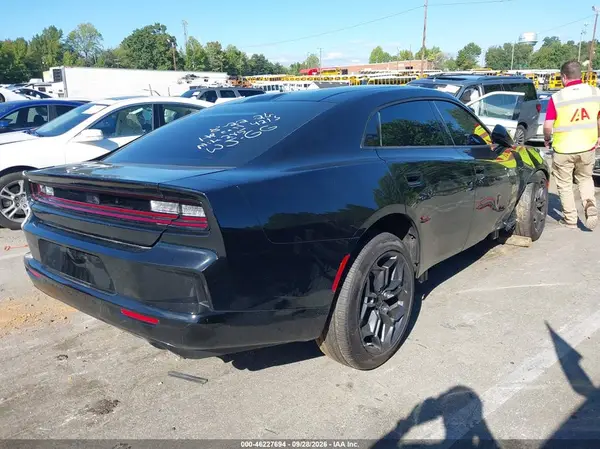 2C3CDANP6TR258521 — 2026 Dodge Charger, фото 4 с аукциона IAAI, Левый бок