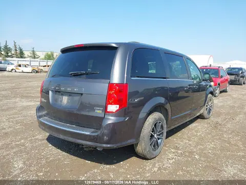 2018 Dodge Grand Caravan Crew VIN 2C4RDGDGXJR323586 фото 4