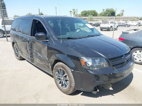 2C4RDGEGXJR281256 — 2018 Dodge Grand Caravan GT, Передняя часть (Front End), фото до ремонта