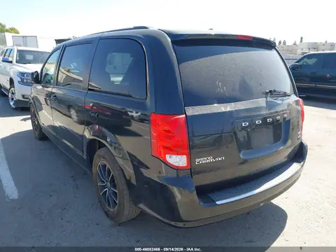 2018 Dodge Grand Caravan Gt VIN 2C4RDGEGXJR281256 фото 3