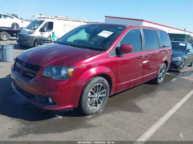 2C4RDGEG1JR168716 — 2018 Dodge Grand Caravan GT, фото 2 с аукциона IAAI 13.10.2026, Естественный износ