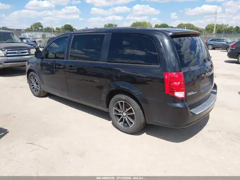 2019 Dodge Grand Caravan Gt VIN 2C4RDGEG3KR611241 фото 3