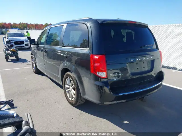 2C4RDGCG2LR259029 — 2020 Dodge Grand Caravan Premium Plus, фото 3 с аукциона IAAI 29.09.2026, Передняя часть