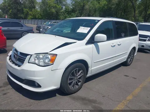 2017 Dodge Grand Caravan Sxt VIN 2C4RDGCG9HR573607 фото 2
