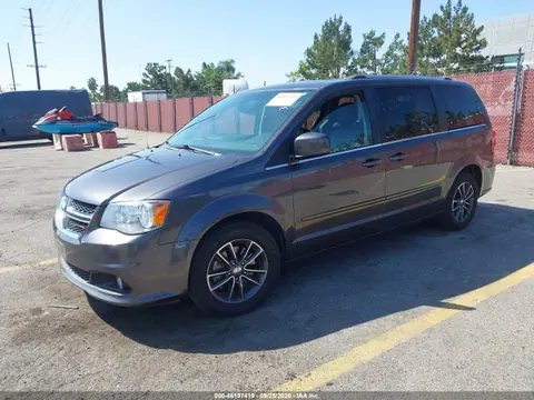 2017 Dodge Grand Caravan Sxt VIN 2C4RDGCG4HR800248 фото 2