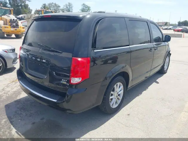 2C4RDGCG5KR661061 — 2019 Dodge Grand Caravan SXT, фото 4 с аукциона IAAI 14.10.2026, Передняя часть справа