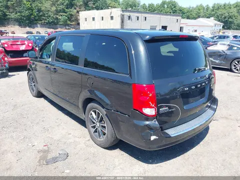 2019 Dodge Grand Caravan Gt VIN 2C4RDGEG6KR557224 фото 3