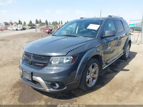 2017 Dodge Journey Crossroad VIN 3C4PDCGGXHT564485 фото 2