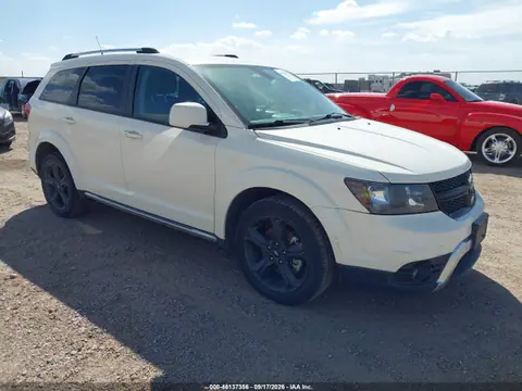 3C4PDCGG5KT680443 — 2019 Dodge Journey Crossroad, Передняя часть справа (Right Front), фото до ремонта