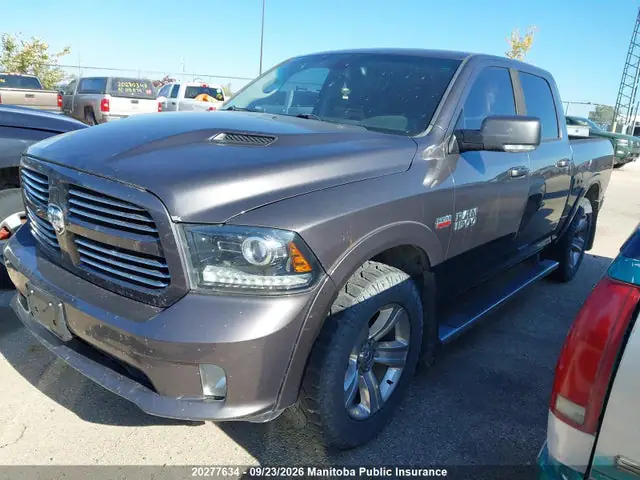 1C6RR7MT2FS533935 — 2015 Dodge RAM 1500 Sport Crew Cab, фото 2 с аукциона IAAI 29.09.2026, Град