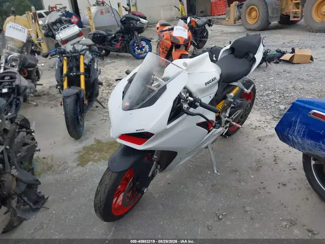 ZDMHAATW7PB010873 — 2023 Ducati Panigale V2, фото 2 с аукциона IAAI 13.10.2026, Передняя часть