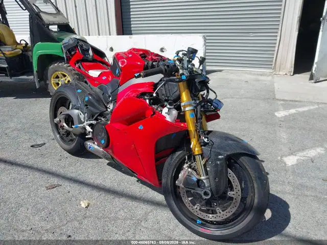 ZDMDAG6W8SB002139 — 2025 Ducati Panigale V4/V4S, Передняя часть (Front End), фото до ремонта
