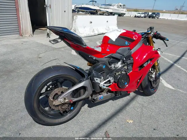 ZDMDAG6W8SB002139 — 2025 Ducati Panigale V4/V4S, фото 4 с аукциона IAAI 30.09.2026, Передняя часть
