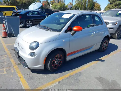 2014 Fiat 500E BATTERY ELECTRIC VIN 3C3CFFGEXET225573 фото 2